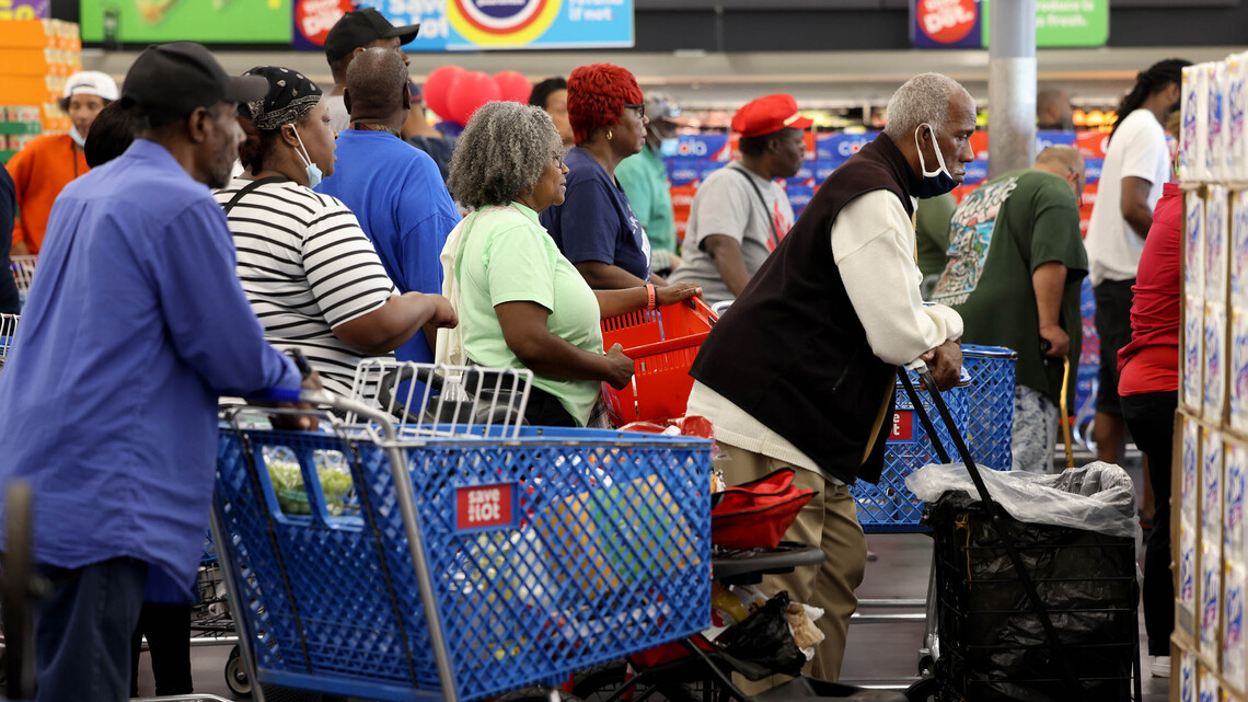 Save-A-Lot closures prompt Chicago mayor to call for new grocers at shuttered stores 