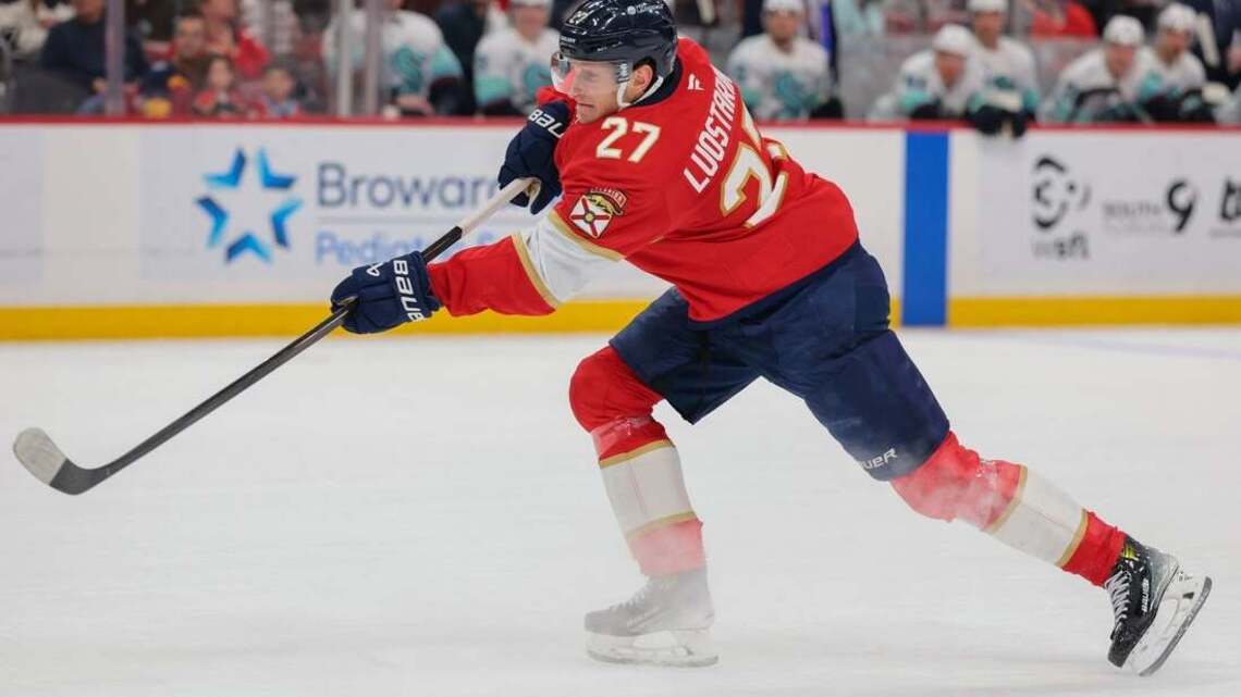 Panthers sign F Eetu Luostarinen to 8-year deal 
