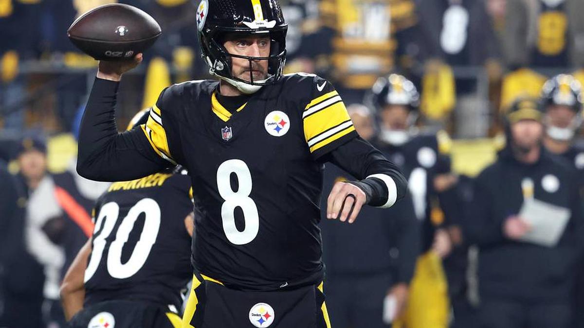  Jan 12, 2026; Pittsburgh, PA, USA; Pittsburgh Steelers quarterback Aaron Rodgers (8) throws during the first half of an AFC Wild Card Round game against the Houston Texans at Acrisure Stadium. Mandatory Credit: Charles LeClaire-Imagn Images | Charles LeClaire-Imagn Images 