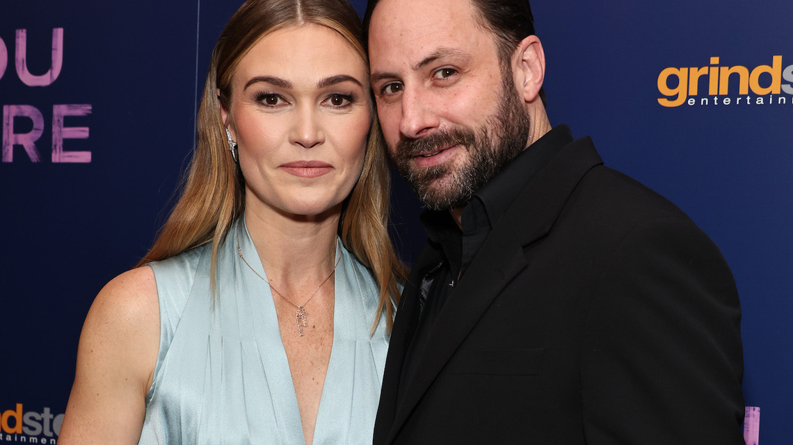 Julia Stiles Shares Rare Anniversary Tribute to Husband Amid 'DWTS' Rehearsals 