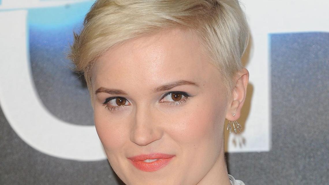 Veronica Roth revisiting 'Divergent' universe with 'Sixth Faction' 