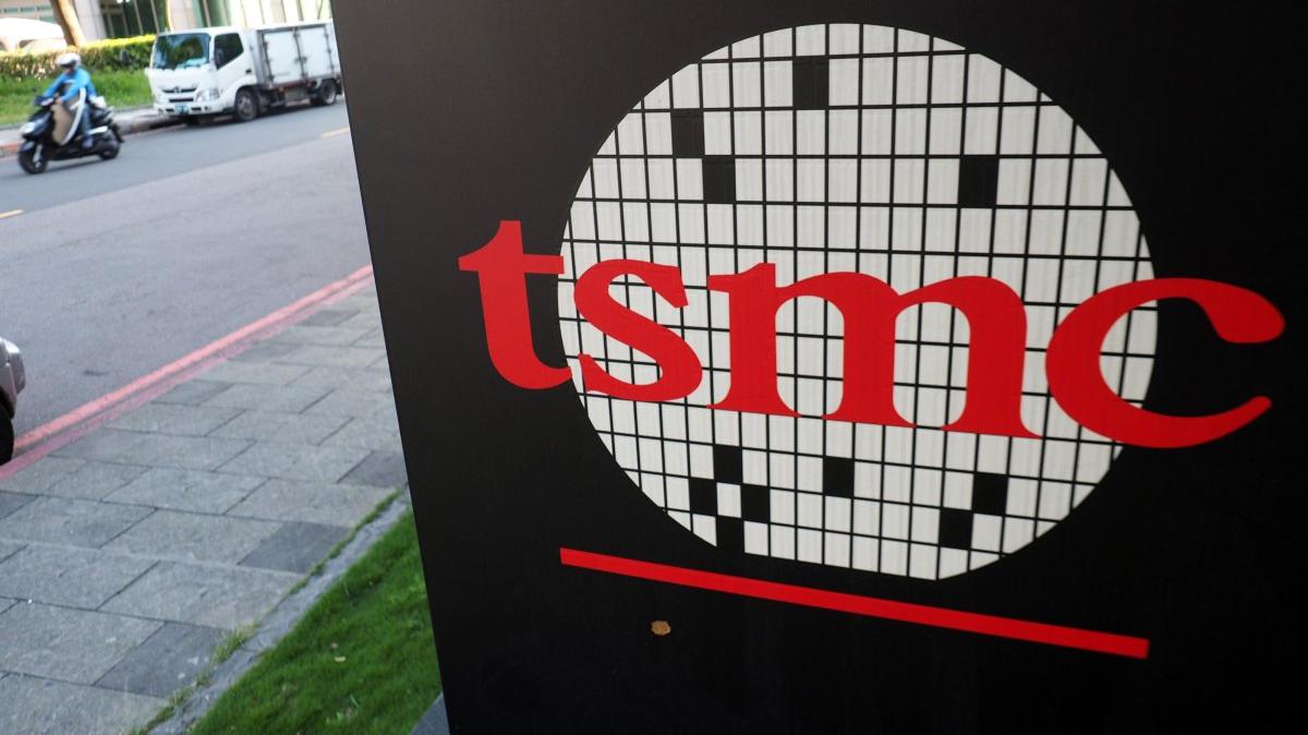 The logo of the Taiwan Semiconductor Manufacturing Corp (TSMC) in Hsinchu, Taiwan. Photo by DAVID CHANG / EPA-EFE