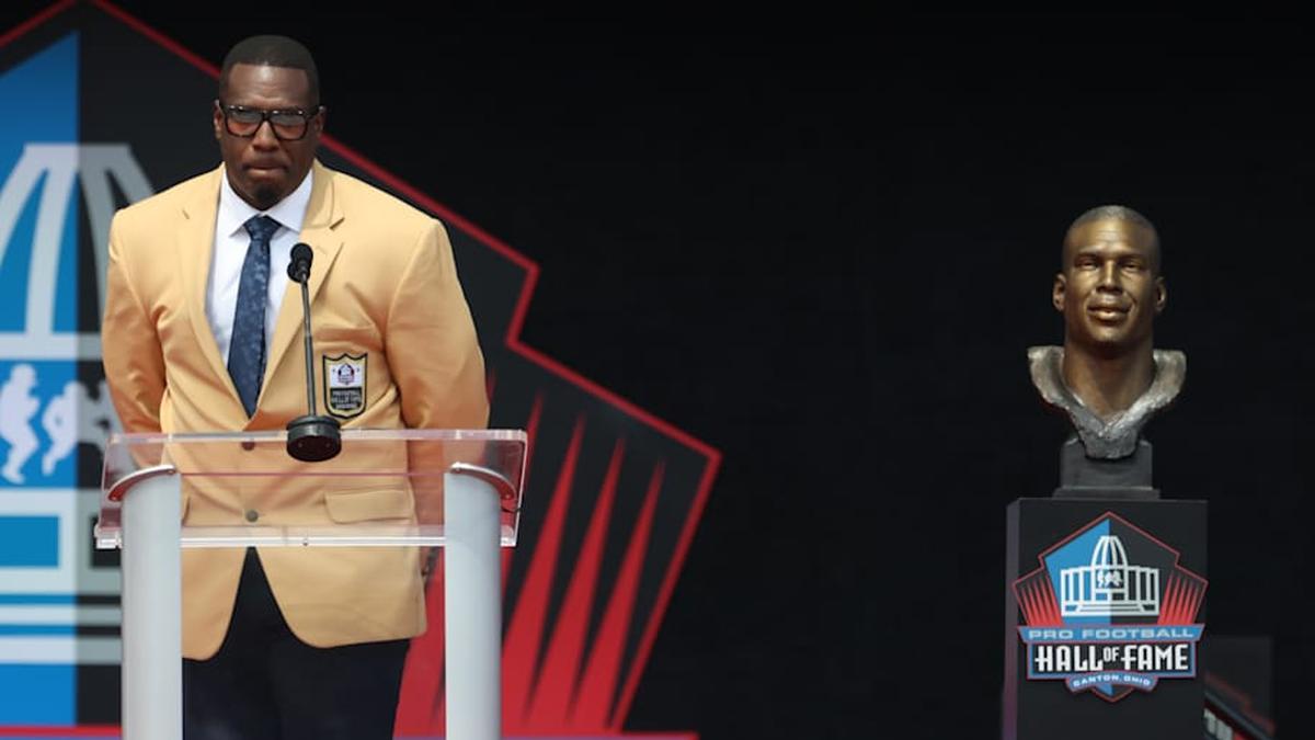  Hudson is part of a long lineage of tight ends with high-end basketball backgrounds, including Pro Football Hall of Famer Antonio Gates. | Charles LeClaire-Imagn Images 