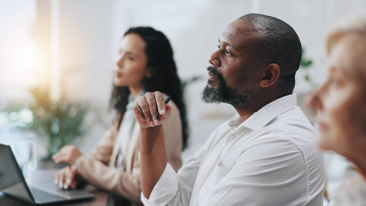  Long-tenured 403(b) employees can boost retirement savings with a little-known 15-year catch-up rule, stacking extra contributions beyond standard limits. 