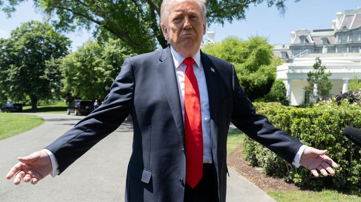 President Donald Trump speaks with the media prior to departing from the South Lawn of the White House in Washington, D.C., May 1, 2026. (Saul Loeb/AFP/Getty Images/TNS)