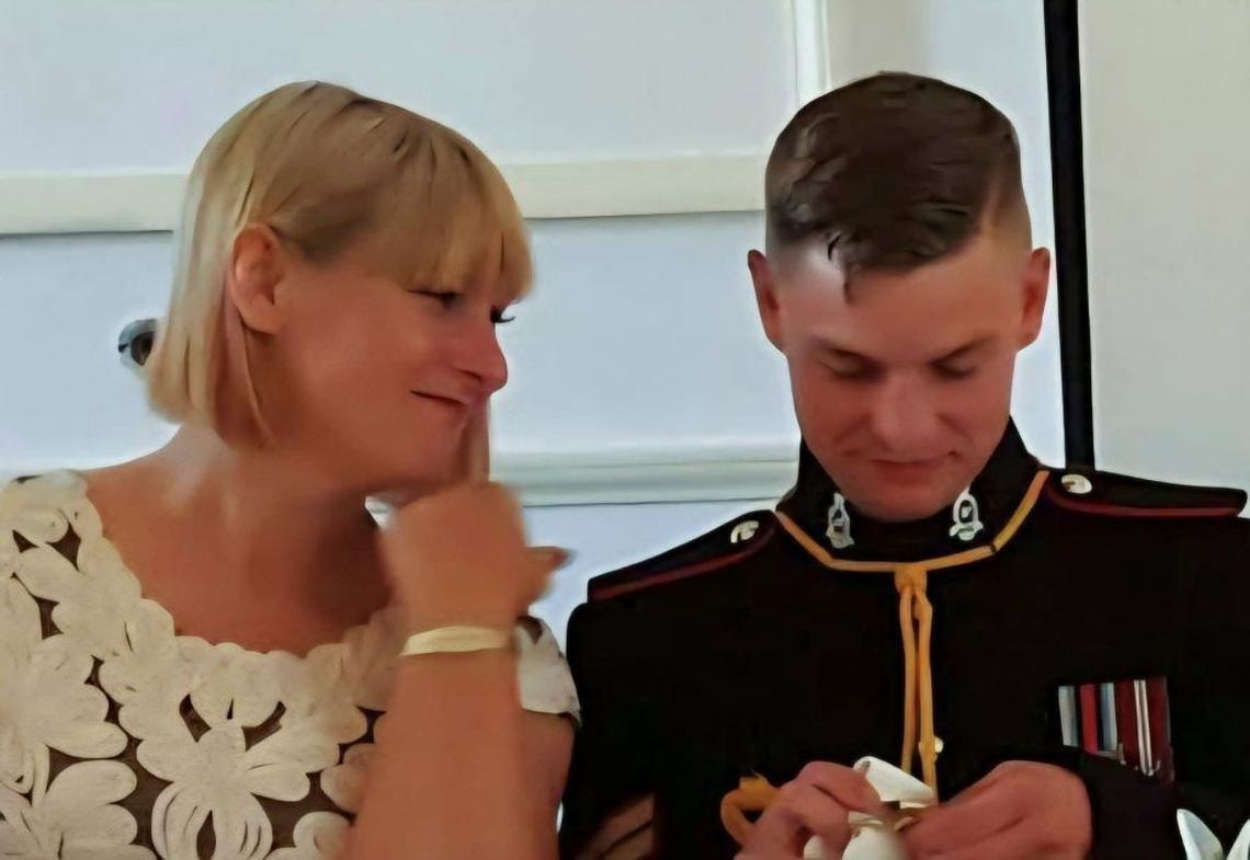  Dawn Turner and her son, Rob. (Dawn Turner via SWNS) 