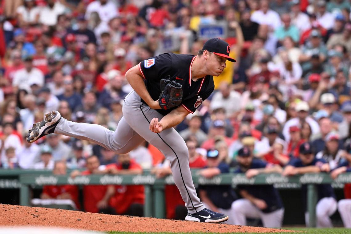  Eric Sabrowski's league-leading holds and dominant strikeout rate make him a priority fantasy bullpen addition. Eric Canha-Imagn Images