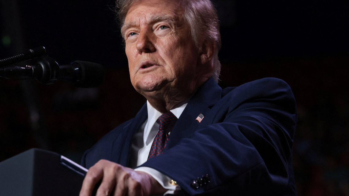 Trump cancels trip to Alabama football game amid looming hurricane 