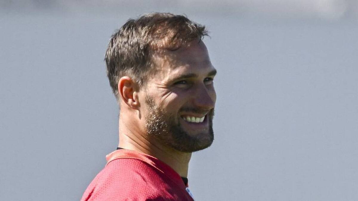  May 28, 2026; Henderson, NV, USA; Las Vegas Raiders quarterback Kirk Cousins (8) looks on during organized team activities at Intermountain Health Performance Center. Mandatory Credit: Candice Ward-Imagn Images | Candice Ward-Imagn Images 