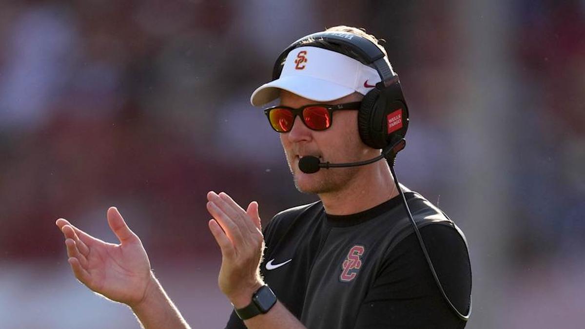  Aug 30, 2025; Los Angeles, California, USA; Southern California Trojans head coach Lincoln Riley watches from the sidelines against the Missouri State Bears in the first half at United Airlines Field at Los Angeles Memorial Coliseum. Mandatory Credit: Kirby Lee-Imagn Images | Kirby Lee-Imagn Images 