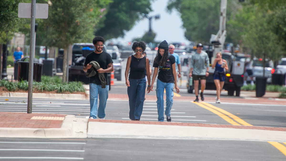 On-street parking will stay free in downtown Pensacola until October