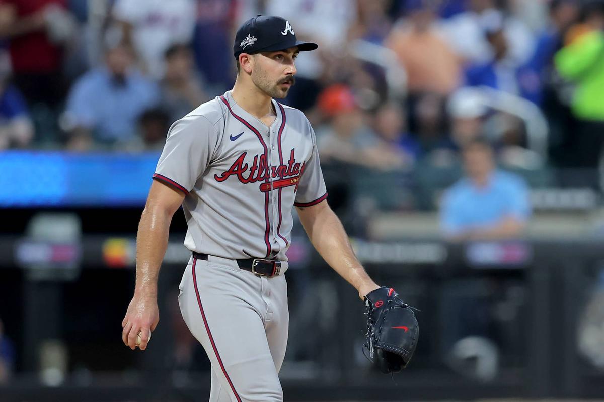  Atlanta Braves starting pitcher Spencer Strider (99) © Brad Penner-Imagn Images