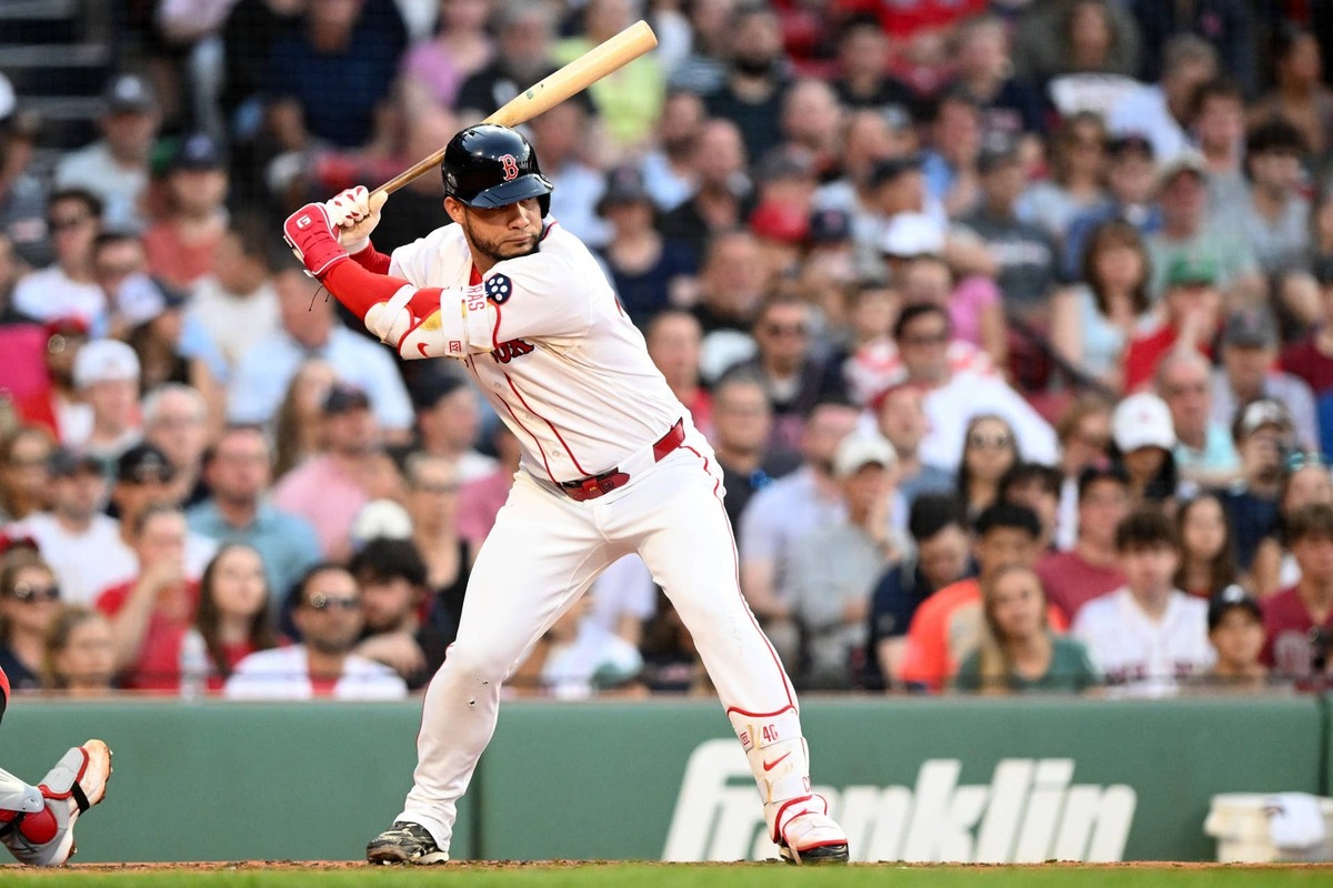  Jun 29, 2026; Boston, Massachusetts, USA; Boston Red Sox first baseman Willson Contreras (40) bats against the Washington Nationals during the second inning at Fenway Park. Mandatory Credit: Brian Fluharty-Imagn Images