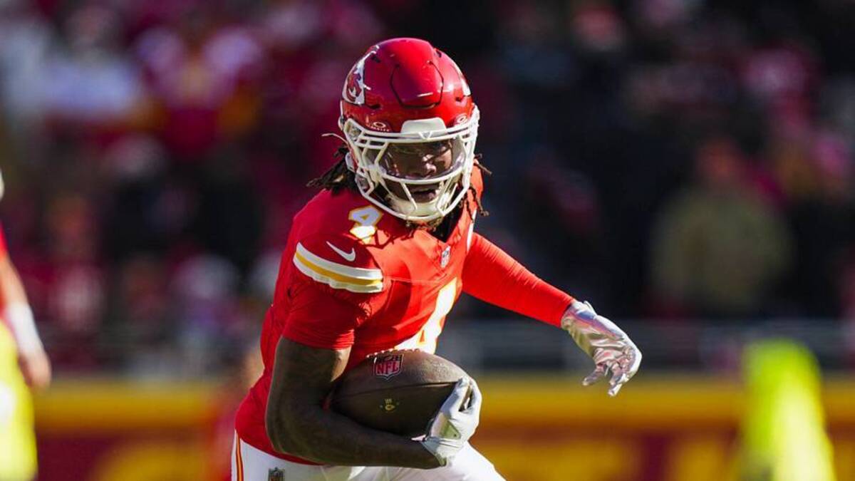  Dec 14, 2025; Kansas City, Missouri, USA; Kansas City Chiefs wide receiver Rashee Rice (4) runs for yards after the catch against the Los Angeles Chargers during the first quarter at GEHA Field at Arrowhead Stadium. Mandatory Credit: Jay Biggerstaff-Imagn Images | Jay Biggerstaff-Imagn Images 