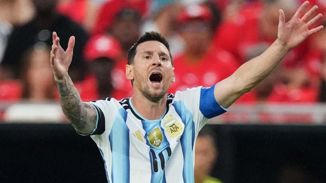 Lionel Messi undefeated when ENG-ARG ref Ismael Elfath works 