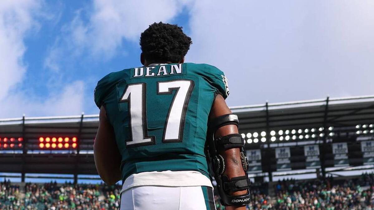  Dec 14, 2025; Philadelphia, Pennsylvania, USA; Philadelphia Eagles linebacker Nakobe Dean (17) stands during the National Anthem before the game against the Las Vegas Raiders at Lincoln Financial Field. Mandatory Credit: Bill Streicher-Imagn Images | Bill Streicher-Imagn Images 