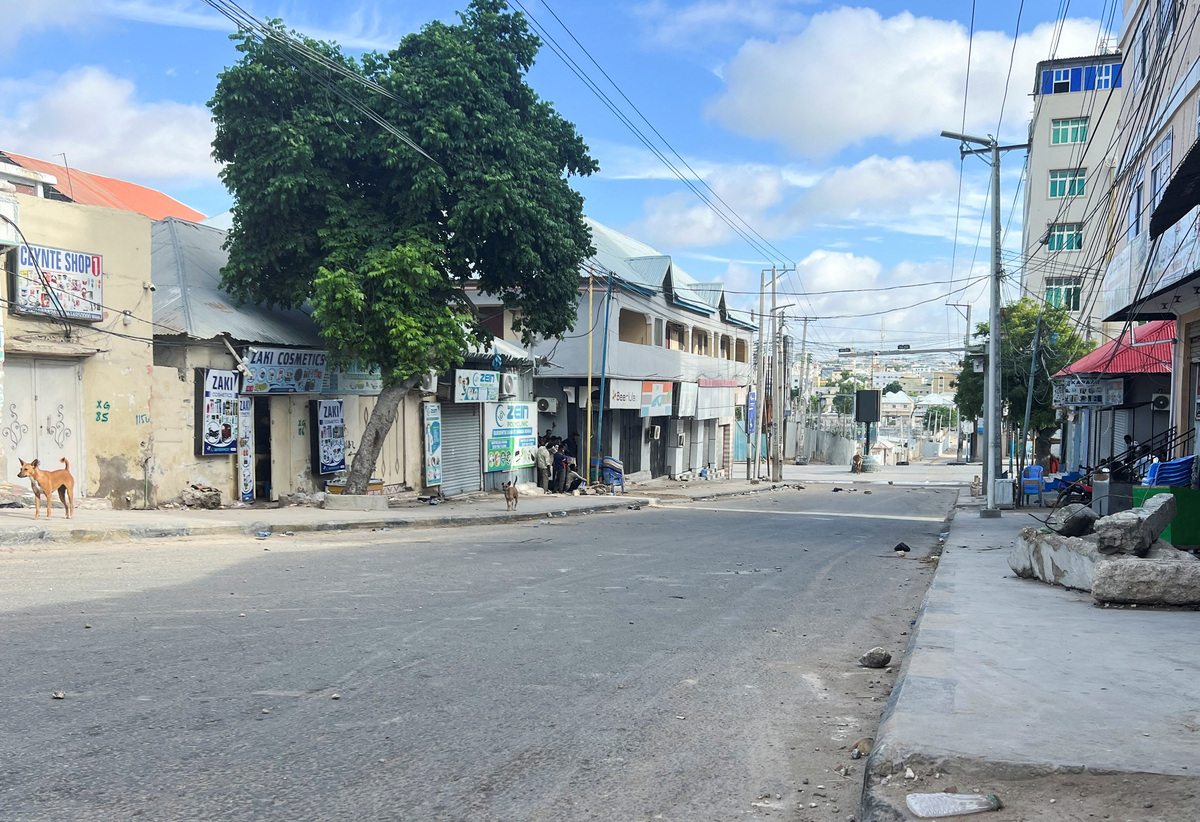 A deserted street ahead of a protest against Somalia's President Hassan Sheikh Mohamud, where opposition leaders say his term ended in mid-May, while the president and his allies say he is allowed to stay on for a year until elections are held, in Mogadishu, Somalia, June 4, 2026. Picture taken using a mobile phone. REUTERS/Feisal Omar