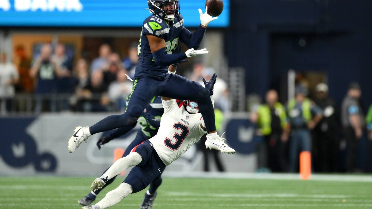 Seahawks Safety Julian Love Had the Game of His Life vs. the Patriots - Again