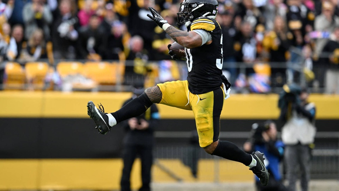 Steelers Find Winning Formula With Historic Day From RB Jaylen Warren