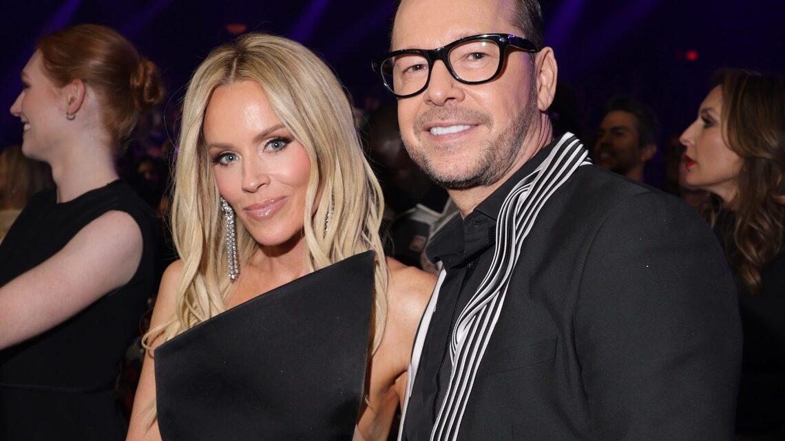 Jenny McCarthy Speaks Out After Donnie Wahlberg's Plane Skids Off Runway 