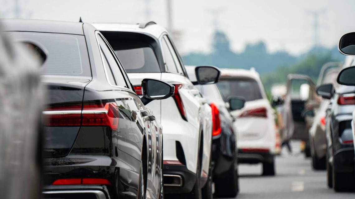 Cars are getting older: AutoZone earnings reveal how drivers cope