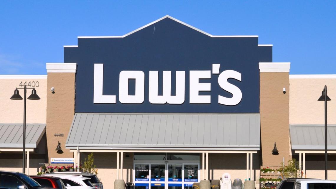 Lowe's responds to housing slump with new shopper perks 