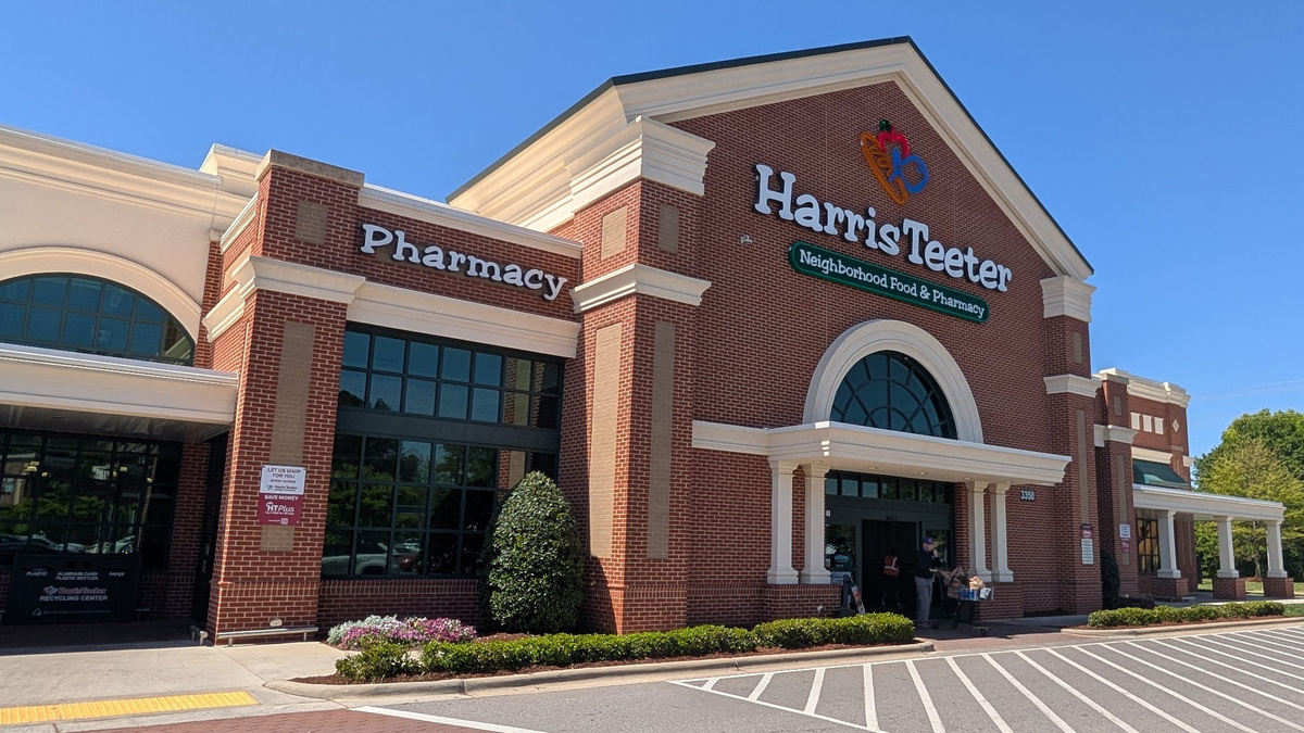Kroger plans to spend $253 million on brand upgrade, new stores
