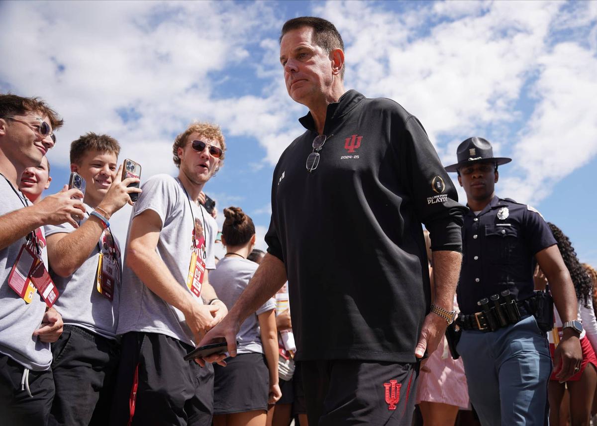  Indiana Hoosiers head coach Curt Cignetti walks into Memorial Stadium before a game against the Old Dominion Monarchs in Bloomington, Indiana, on Aug. 30, 2025. Robert Goddin-Imagn Images