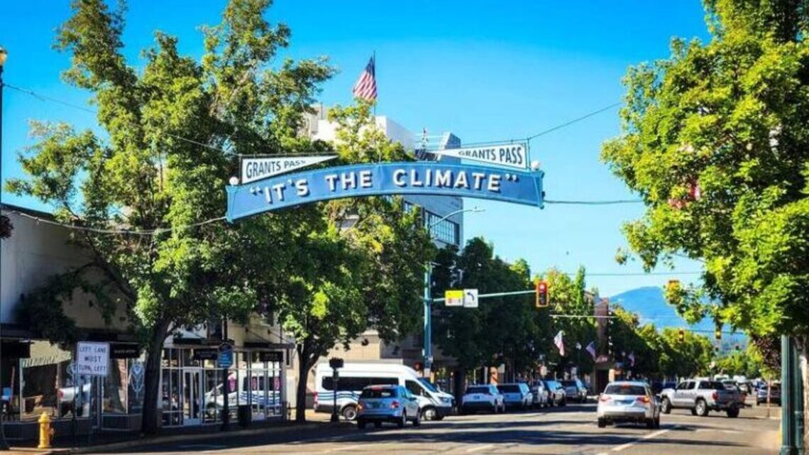 Grants Pass Itinerary: The Best 2-Day BFF Getaway Guide 