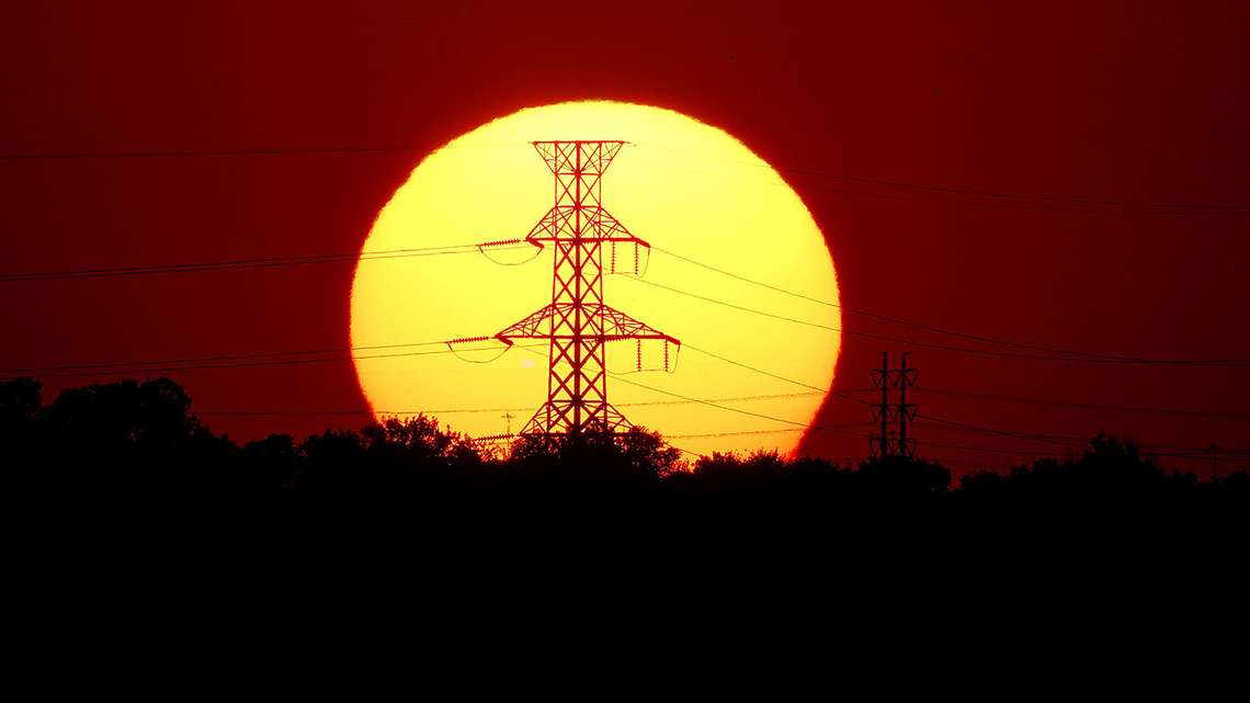Texas investor-owned utilities cut power at 3 times the rate of co-ops and public utilities. Here's why 