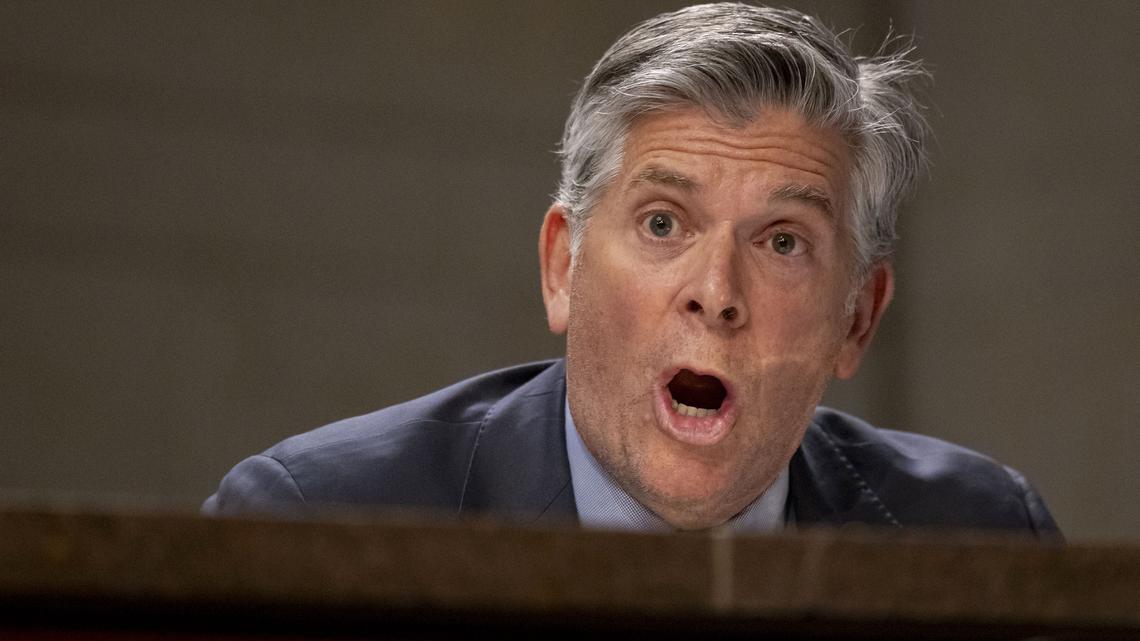 Illinois Republicans weigh fealty to Trump as president's agenda faces backlash and shutdown threat 