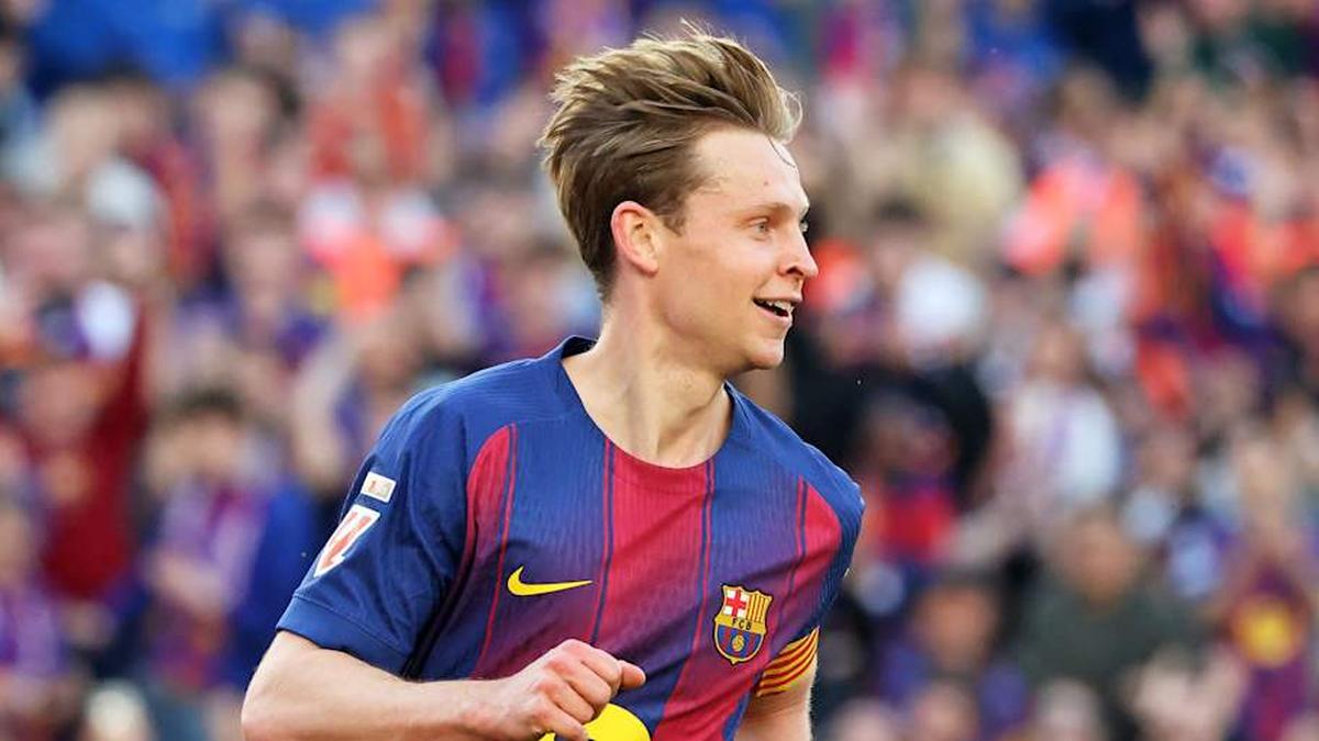  Frenkie de Jong could make his first start since February. | Joan Valls/Urbanandsport/NurPhoto/Getty Images 