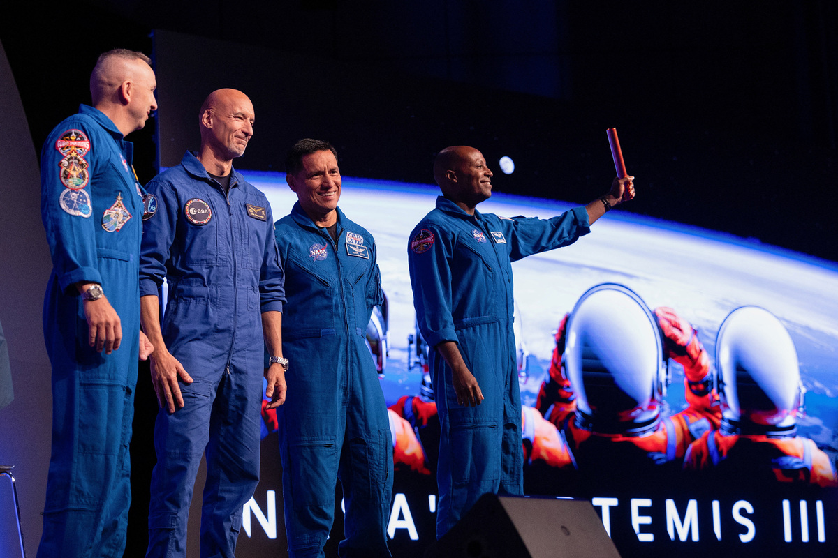 Astronauts Randy Bresnik, Luca Parmitano, Frank Rubio and Andre Douglas are unveiled as the NASA Artemis III mission crew at an event at NASA Johnson Space Center in Houston, Texas, U.S., June 9, 2026.   REUTERS/Antranik Tavitian