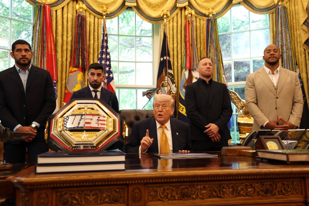  WASHINGTON, DC - MAY 06: President Donald Trump speaks to reporters in the Oval Office alongside UFC Freedom 250 fighters Ilia Topuria, Alex Pereira, Justin Gaethje, and Ciryl Gane at the White House on May 06, 2026 in Washington, DC. Scott Taetsch/Zuffa LLC via Getty Images
