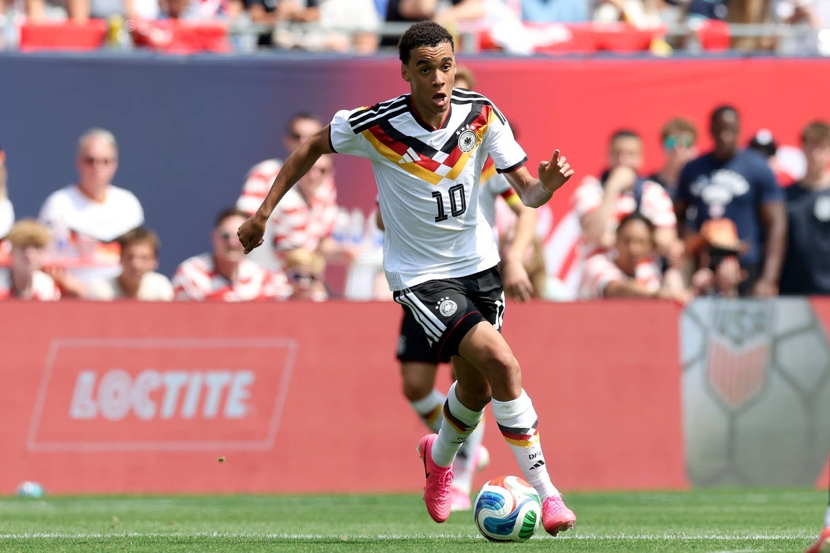  Jamal Musiala of Germany runs with the ball during the international friendly match between United States and Germany at Soldier Field on June 06, 2026 in Chicago, Illinois. (Photo by Alexander Hassenstein/Getty Images) Photo by Alexander Hassenstein/Getty Images
