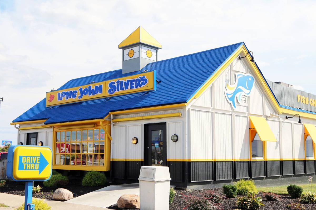  A Minneapolis Long John Silver's restaurant franchisee closes the state's last location and files for Chapter 7 bankruptcy. TennesseePhotographer/Getty Images