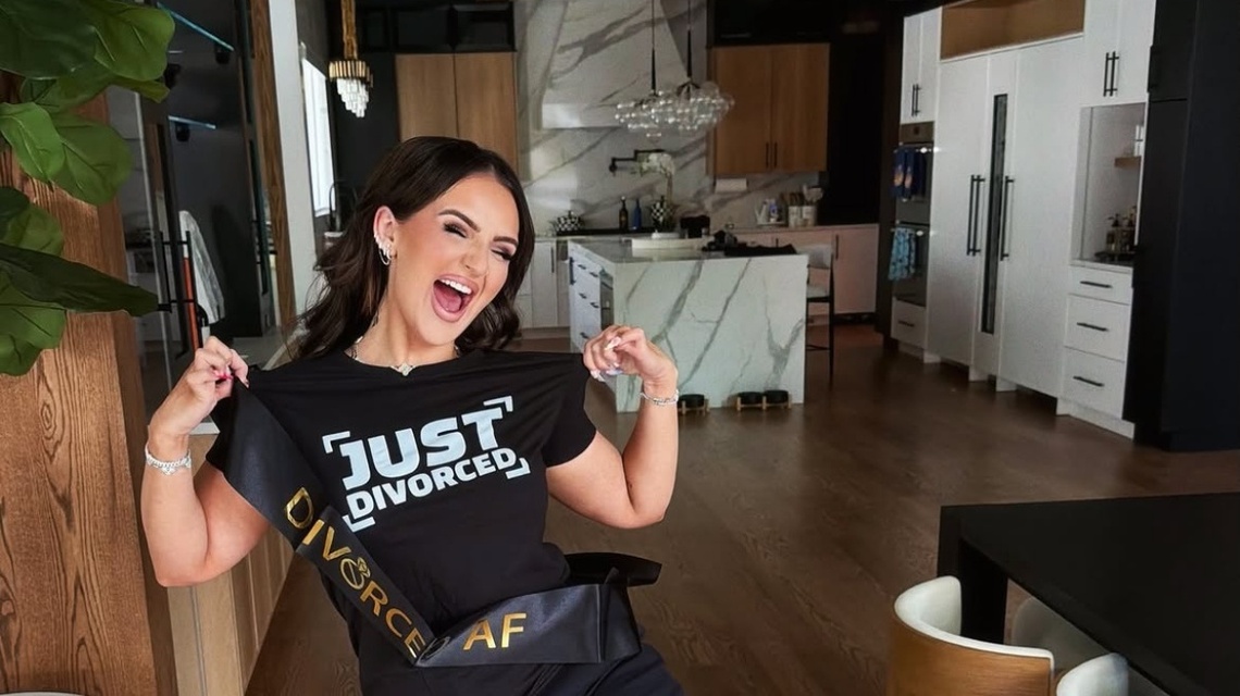 Mikayla Nogueira Finalizes Split From Cody Hawken With ‘Just Divorced' Shirt 