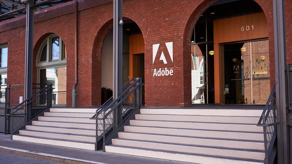 JPMorgan lowers Adobe stock price target