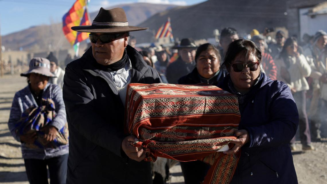 Inca child mummy returned to indigenous community in Argentina 