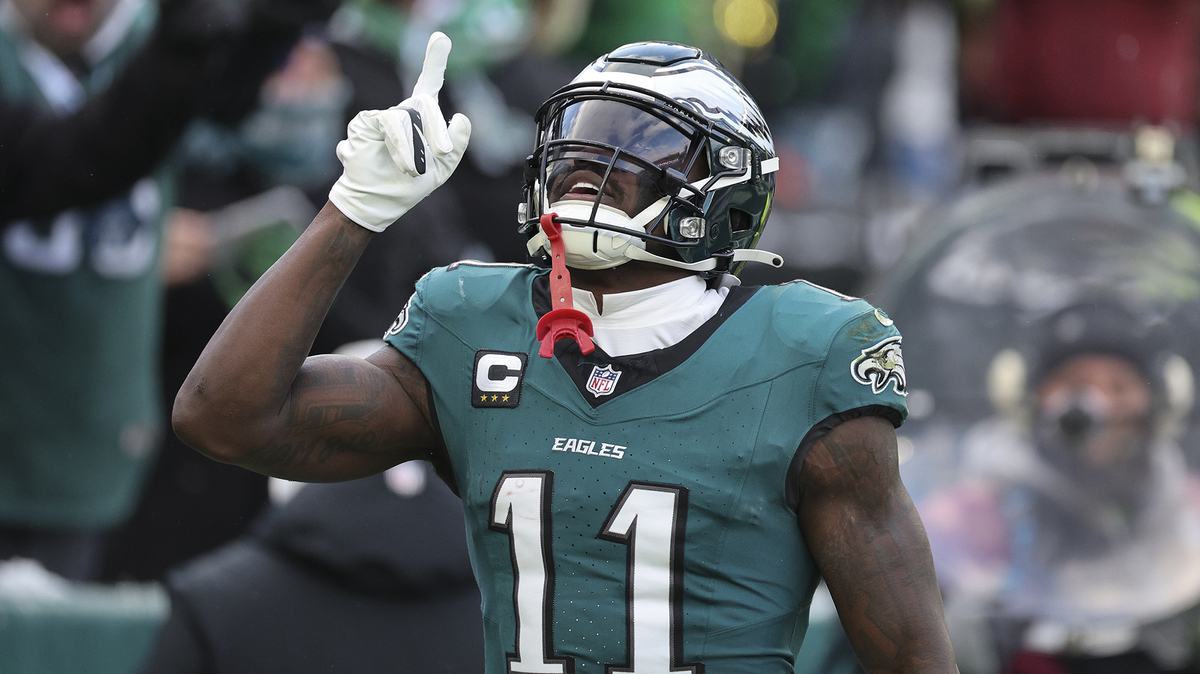 Eagles deal A.J. Brown to Patriots for package including first- and fifth-round draft picks