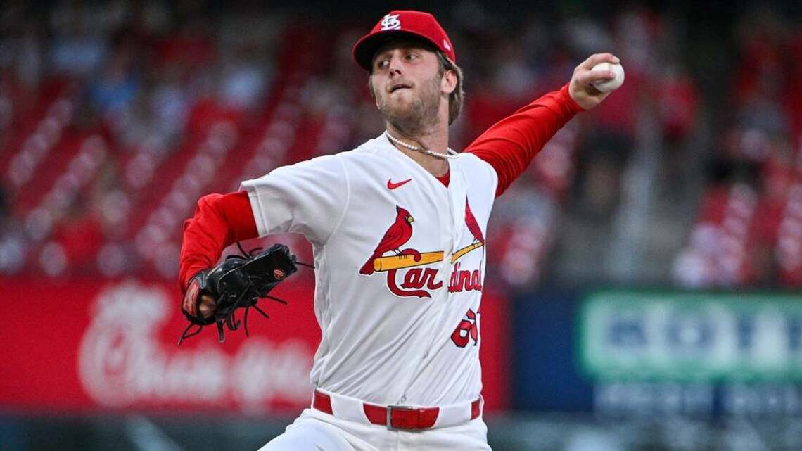Quinn Mathews, Cardinals pitchers frustrate Giants