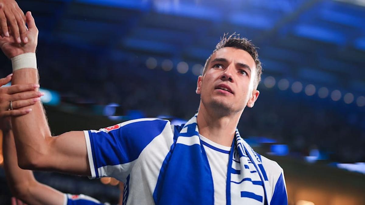  Jakub Kiwior has enjoyed a trophy-winning debut season in Portugal. | Diogo Cardoso/Getty Images 