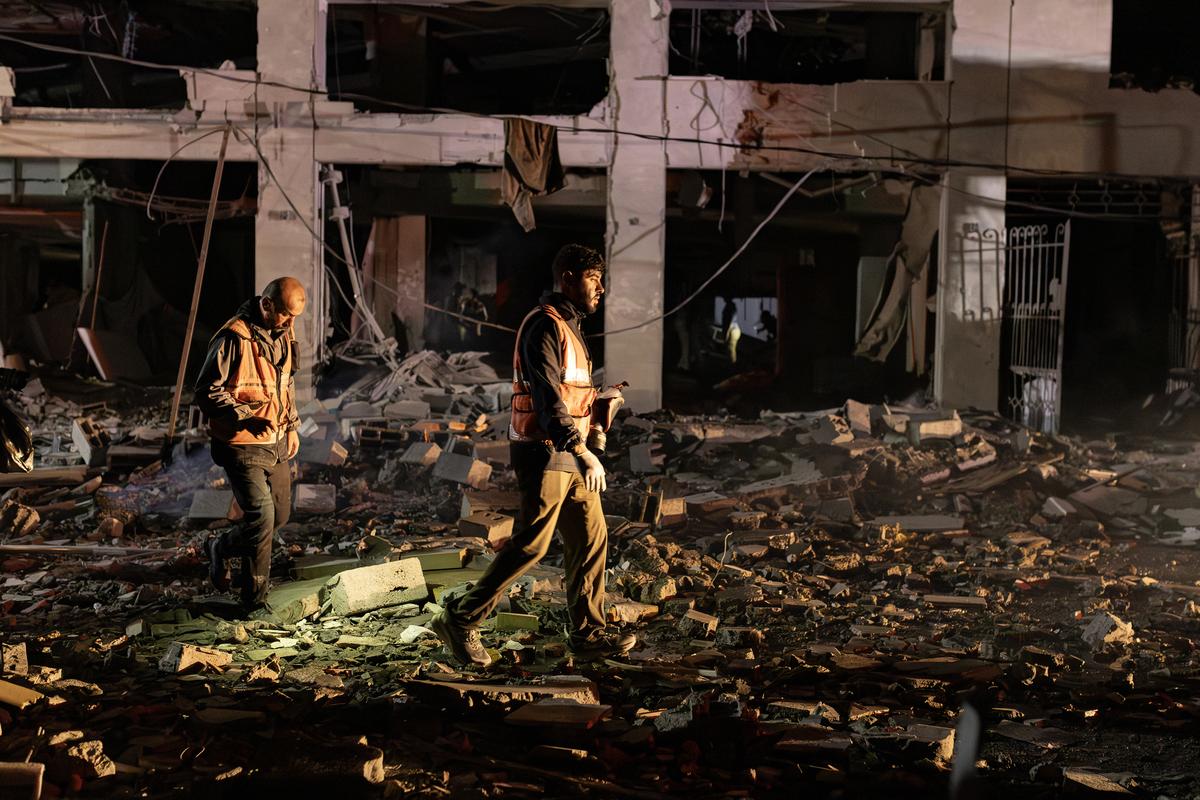 Israeli aircraft launched several strikes on an apartment building in the Al-Rimal neighborhood in central Gaza Strip, resulting in a number of casualties May 15, 2026. (Saher Alghorra/The New York Times)
