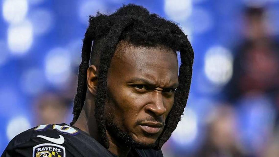  Oct 26, 2025; Baltimore, Maryland, USA; Baltimore Ravens wide receiver DeAndre Hopkins (10) on the field before the game against the Chicago Bears at M&T Bank Stadium. Mandatory Credit: Tommy Gilligan-Imagn Images | Tommy Gilligan-Imagn Images 