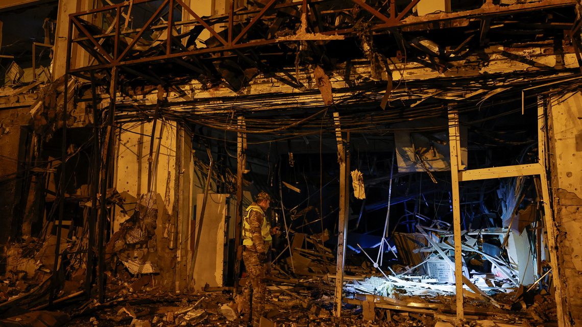 Russian strike kills woman, hits Kyiv subway station, mayor says