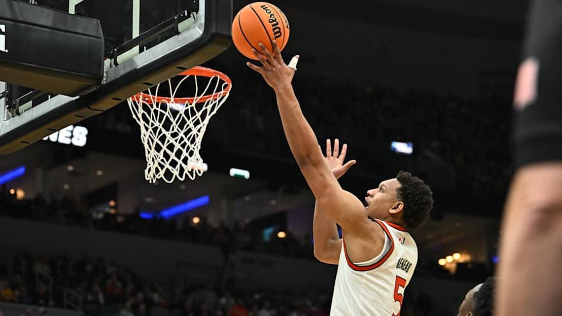 Miami's Leading Scorer Silences Rowdy St. Louis Crowd in NCAA Tournament