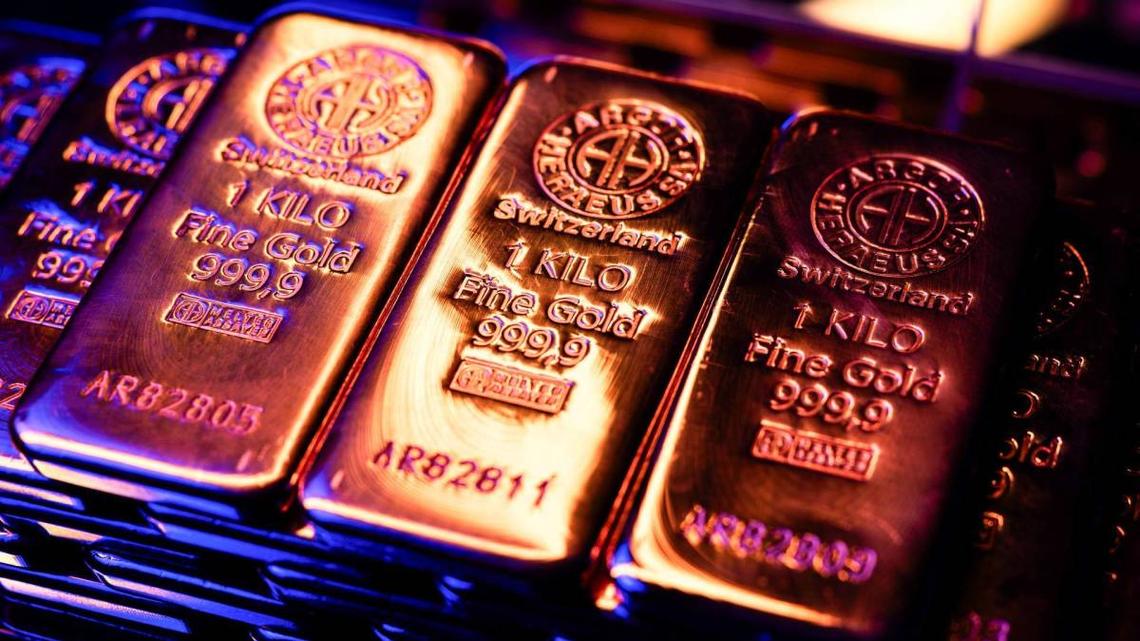 Persian Gulf crisis claims a corporate victim as gold stock resets plans 