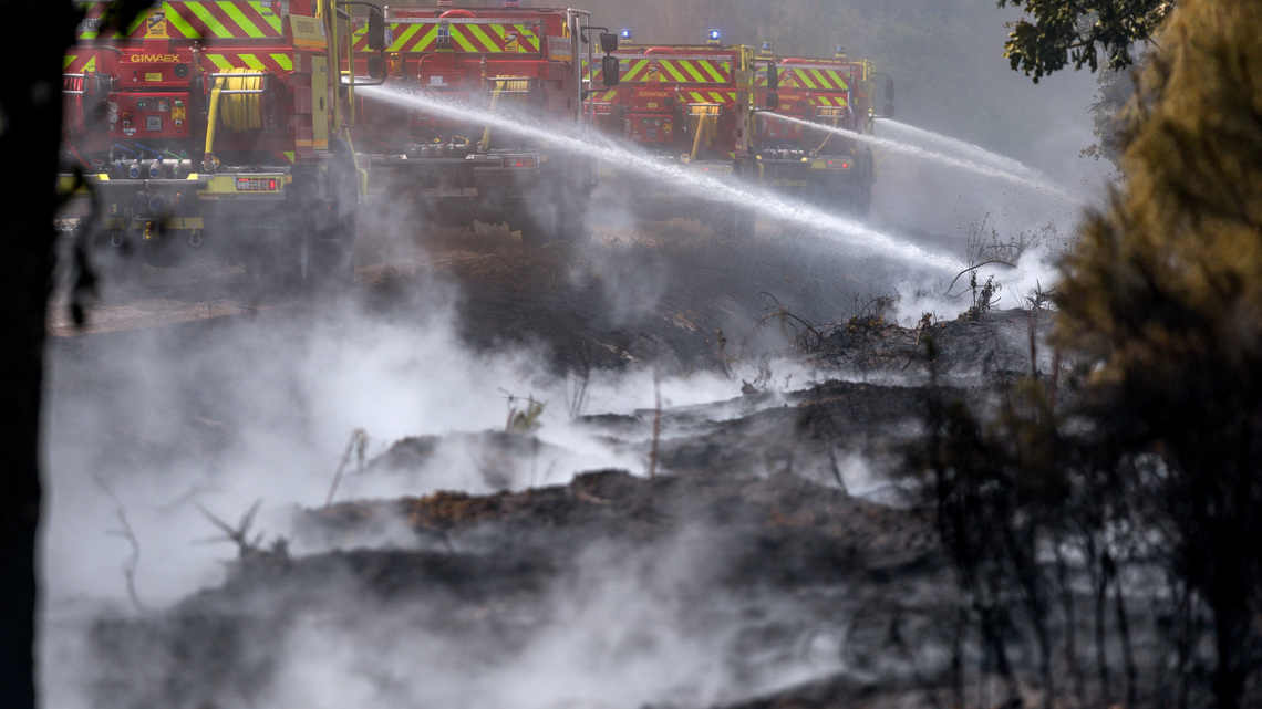 France and Spain race to curb wildfires before new heatwave arrives 