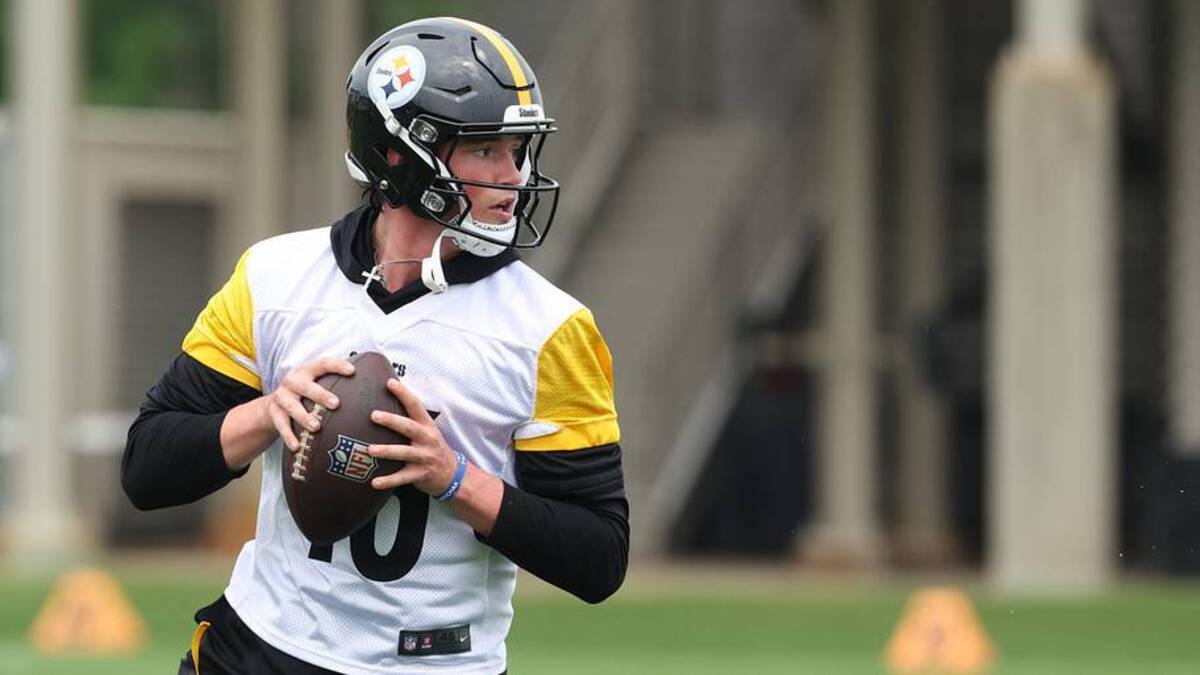  Jun 9, 2026; Pittsburgh, PA, USA; Pittsburgh Steelers quarterback Drew Allar (16) participates in drills during Minicamp at UPMC Rooney Sports Complex. Mandatory Credit: Charles LeClaire-Imagn Images | Charles LeClaire-Imagn Images 