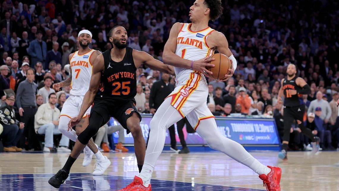 CJ McCollum, Hawks rally late, even series vs. Knicks 